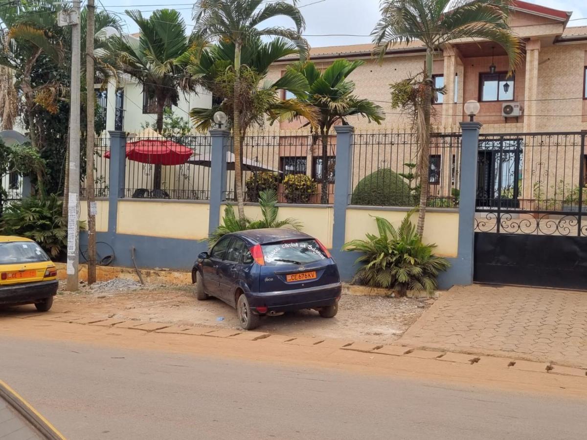 Appart'hotel Mireille Yaoundé Exterior foto