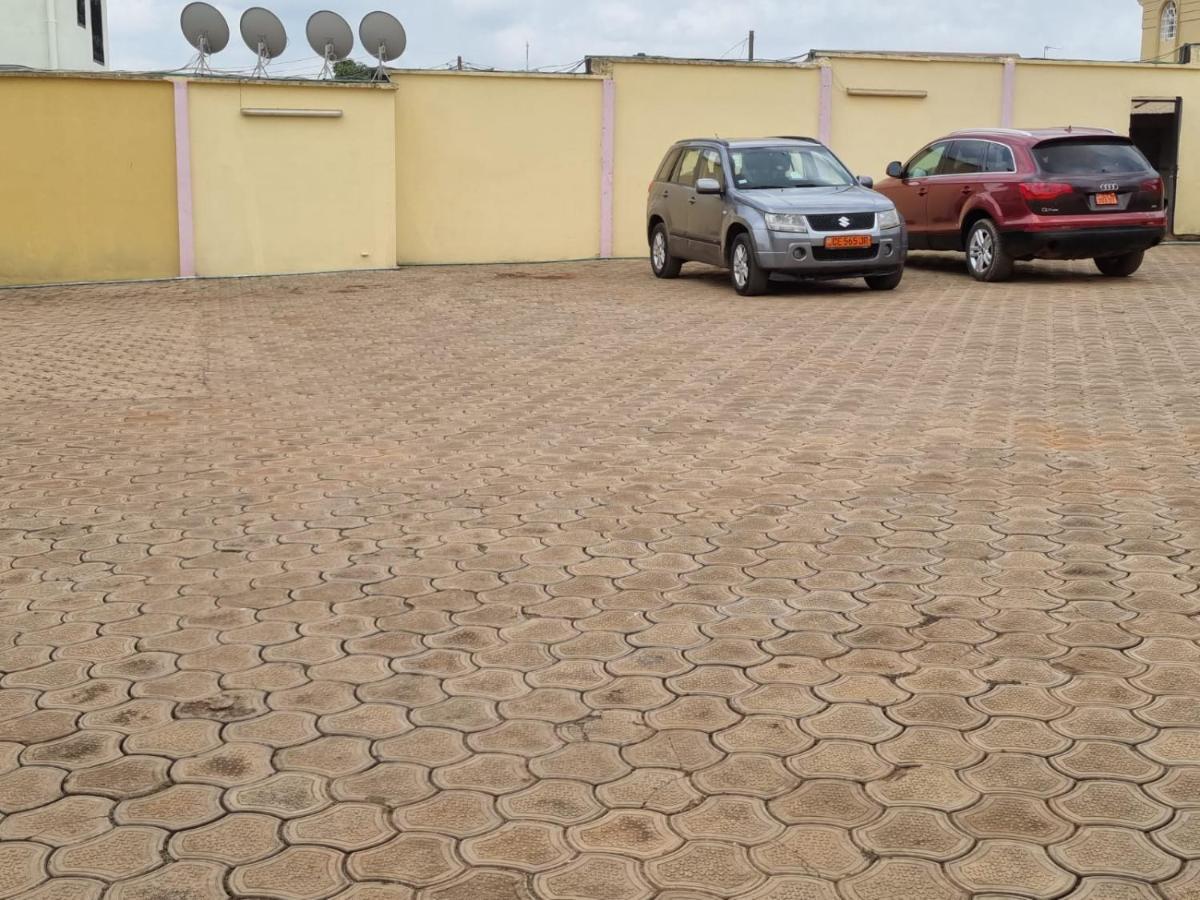 Appart'hotel Mireille Yaoundé Exterior foto