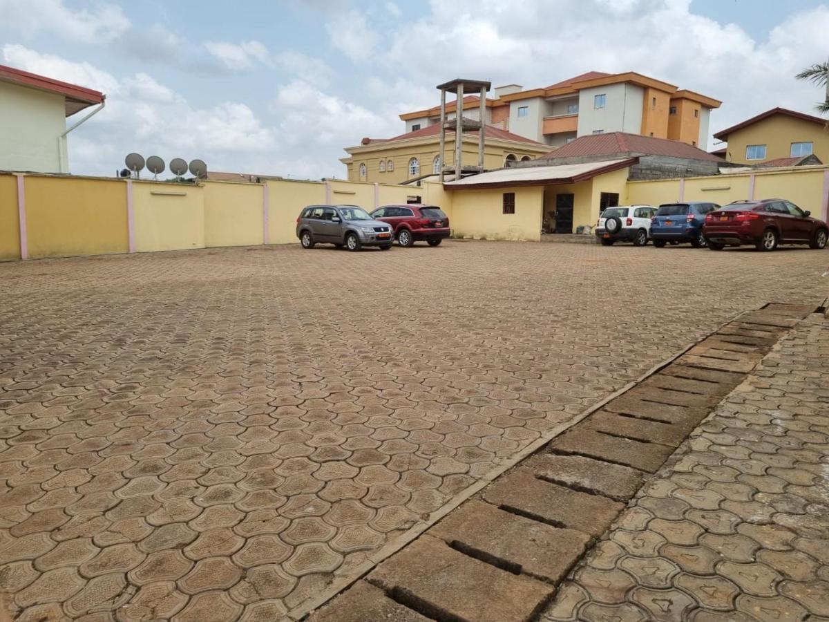 Appart'hotel Mireille Yaoundé Exterior foto