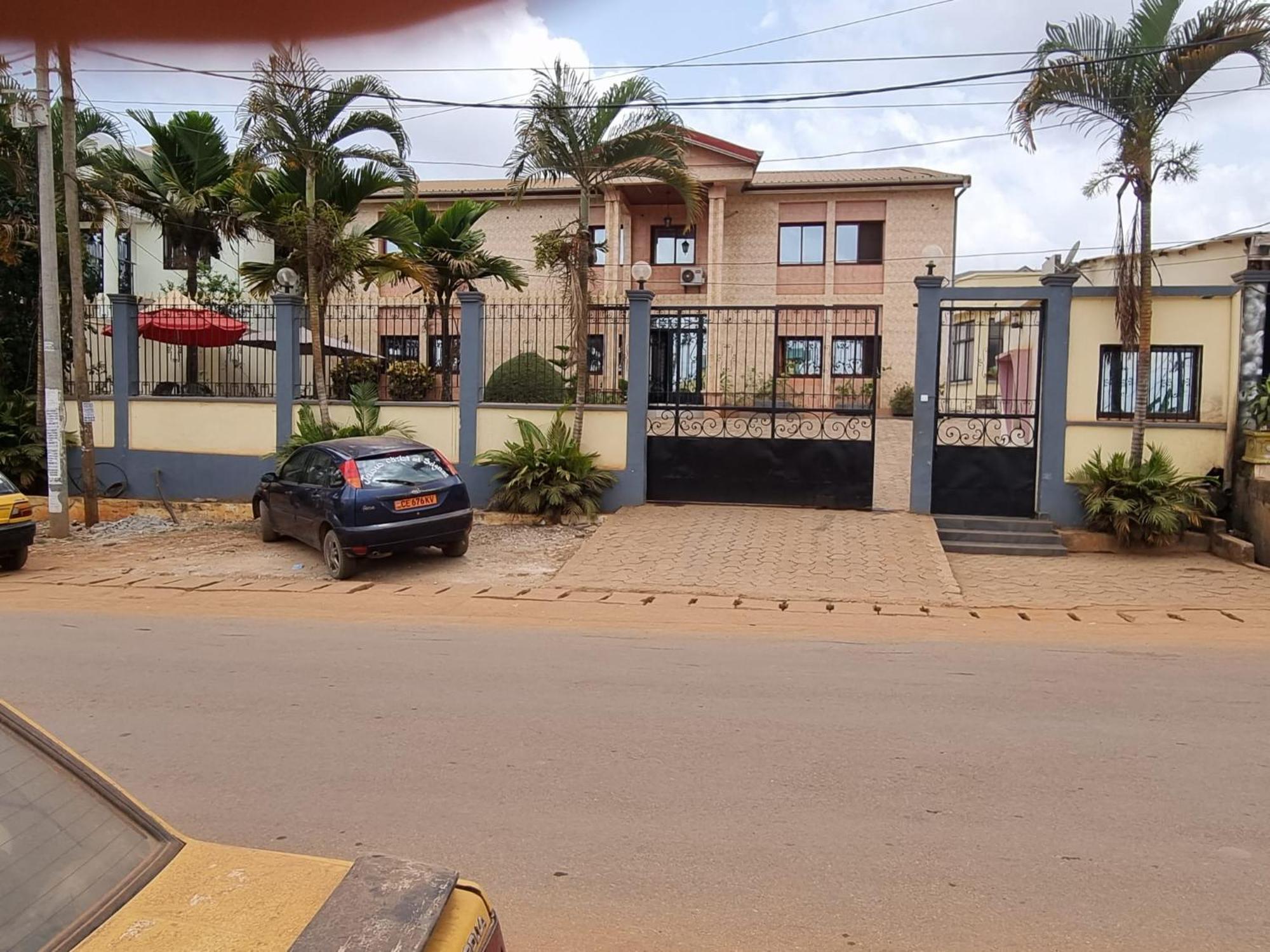 Appart'hotel Mireille Yaoundé Exterior foto