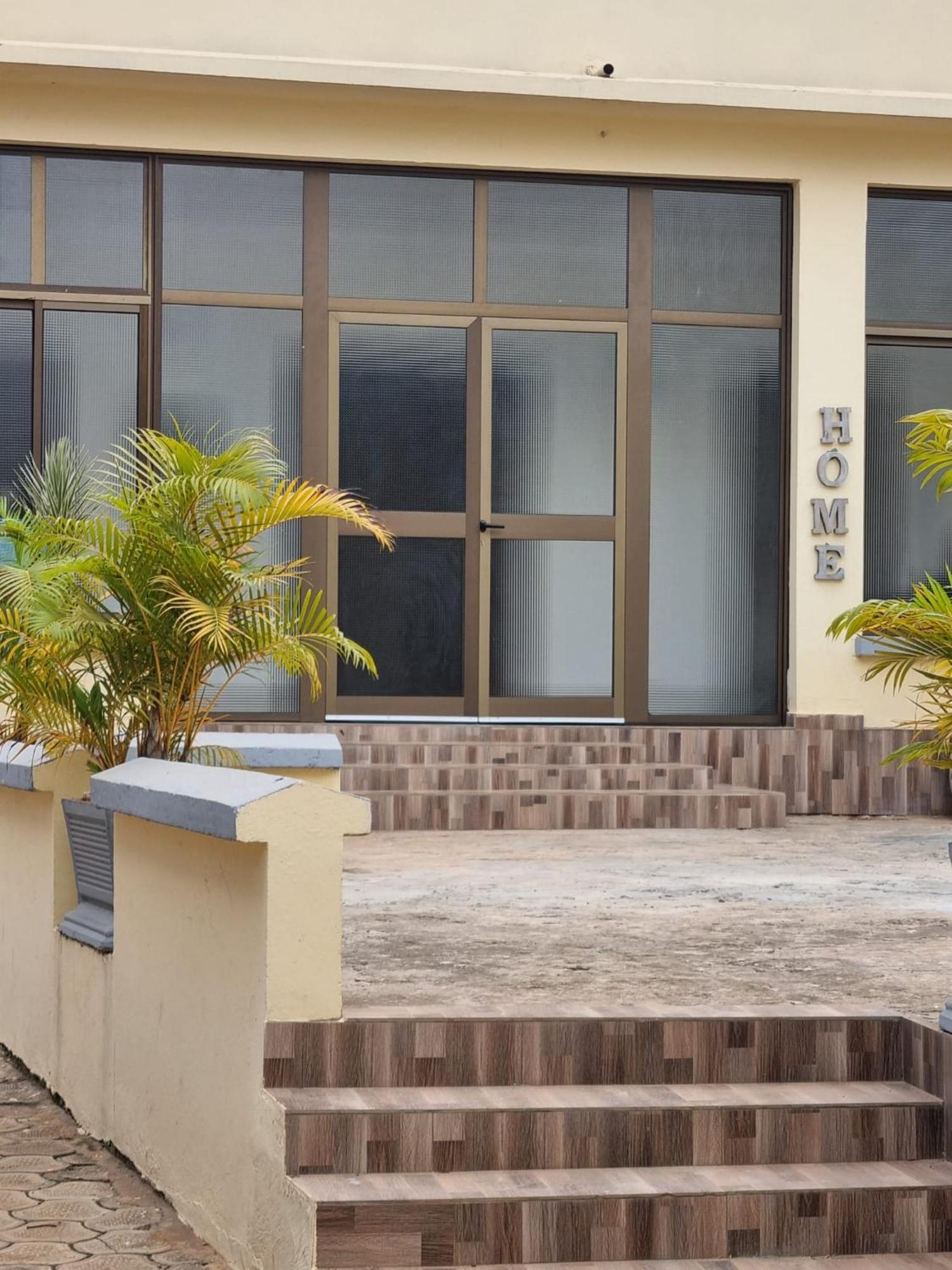Appart'hotel Mireille Yaoundé Exterior foto
