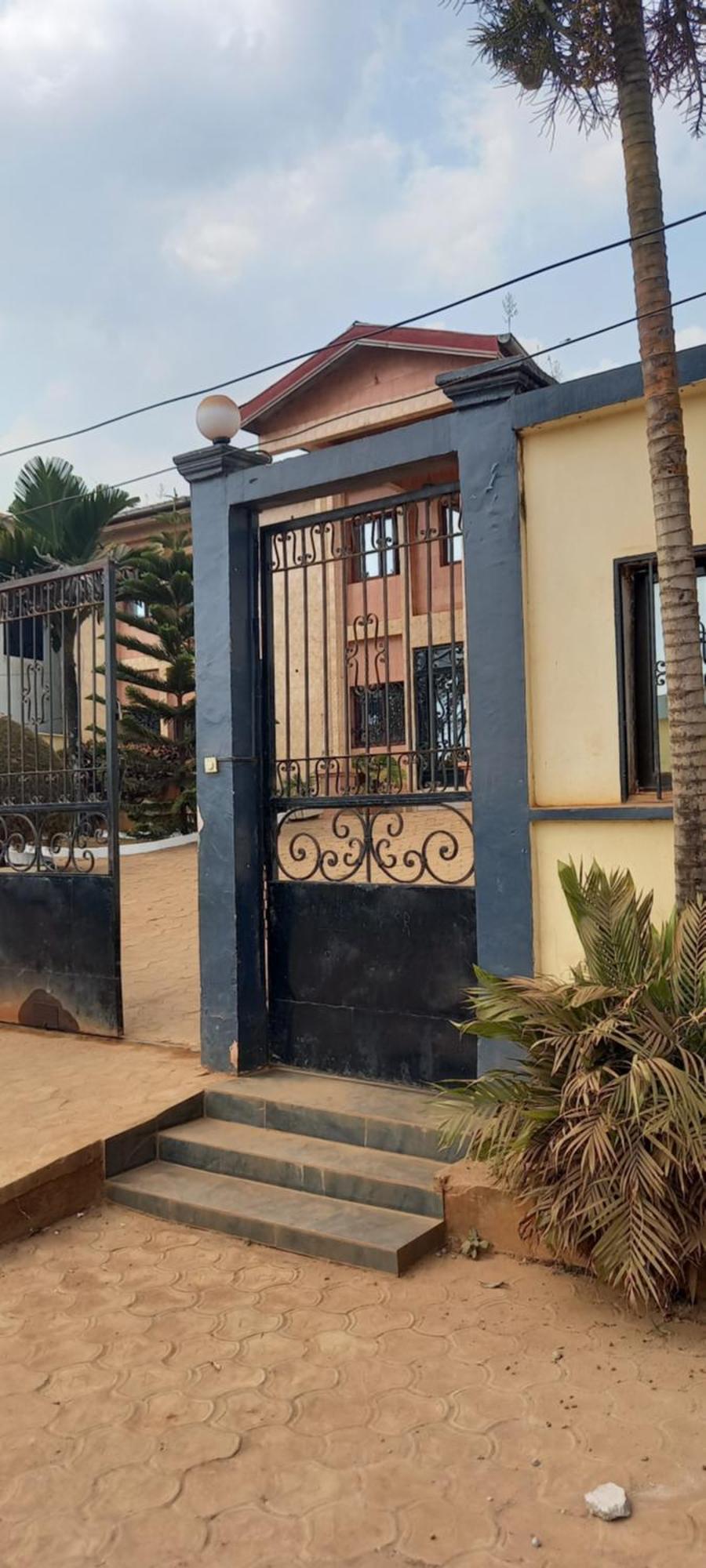 Appart'hotel Mireille Yaoundé Exterior foto